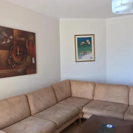 Agetina's * Vlorë