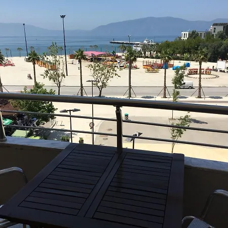 Agetina's Apartament *