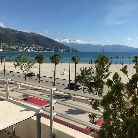 Agetina's Apartament Wlora